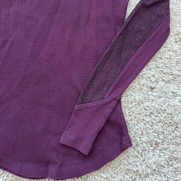 EUC Lucky Brand Lace Detailed Top in Plum Purple, XS - Picture 3 of 5